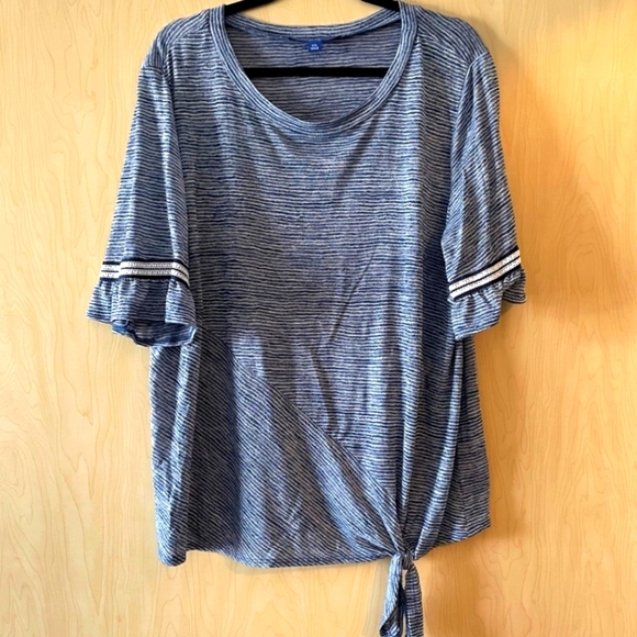 Apt. 9 Tops - APT. 9 BLUE AND WHITE STRIPE TIE TOP XXL